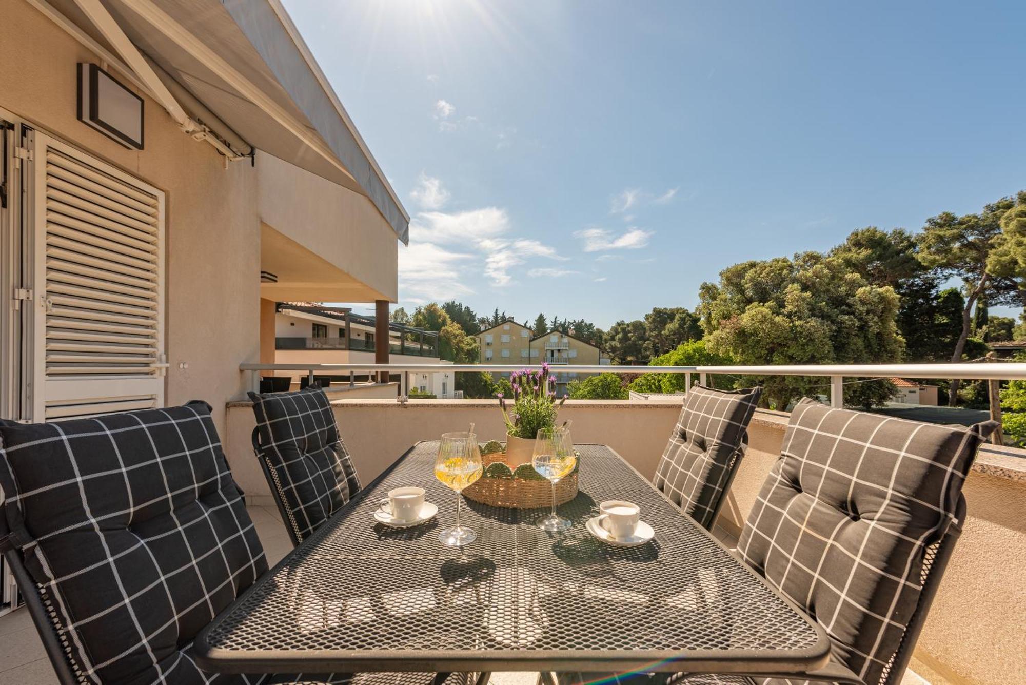 Apartments L&D بيوغْغاد نا موغو المظهر الخارجي الصورة